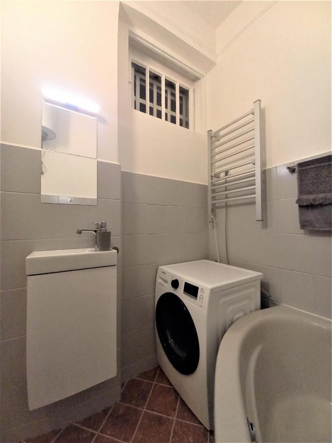 Quiet And Private Studio In The Center Lägenhet Budapest Exteriör bild